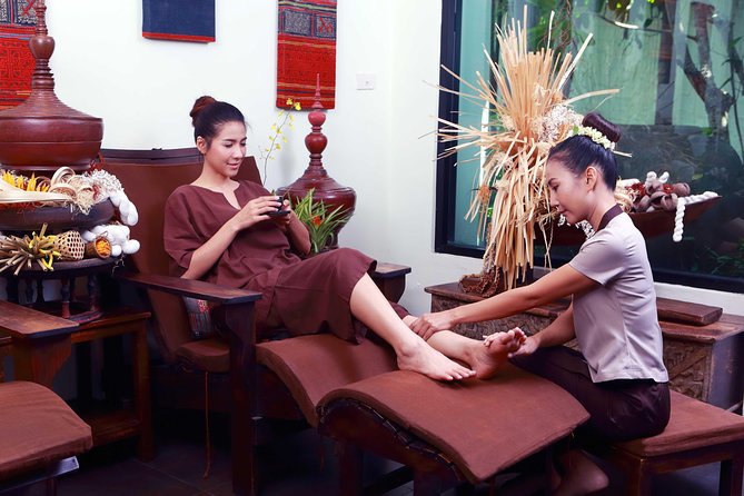 2 Hour Relaxation Luxury Spa Package at Fah Lanna Spa - Old City Branch - The consultation sets the tone