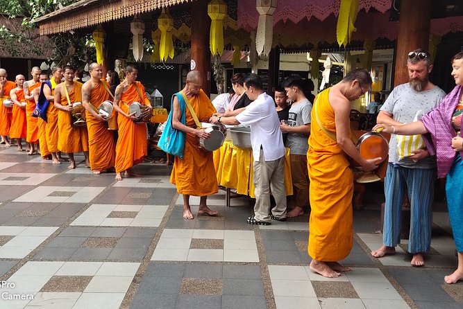 4 highlights: Sticky Waterfall/Elephants/local market /Wat Banden - Wat Banden and the final temple stop