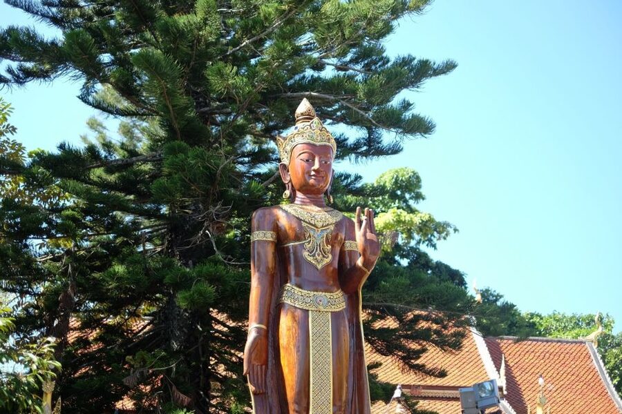 4-Hour Doi Suthep & Hmong Hill Tribe Village from Chiang Mai - Transport, timing, and group size