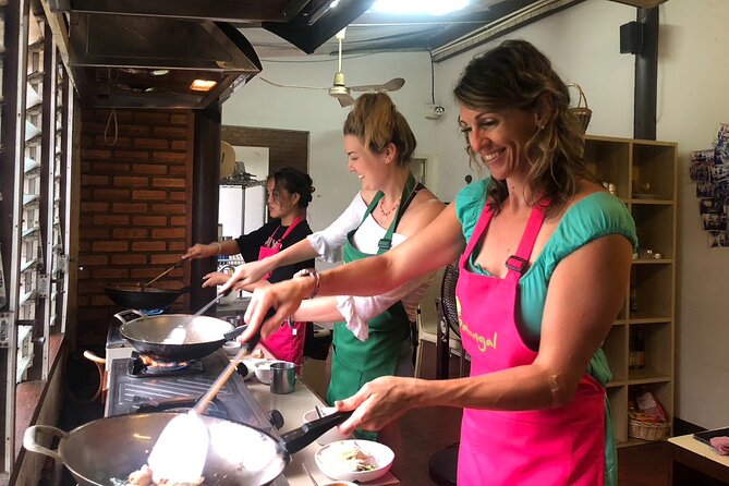 5 Hour Morning Thai Cooking Course - A market morning before the first chopping board