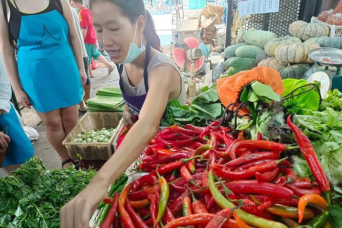 6-Hour Akha Tribe Culture and Cooking Class in Chiang Mai - Ten dishes, from spring rolls to curry