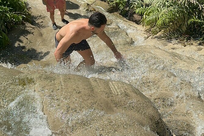7 Hour Sticky Waterfall and Zipline Adventure - Who Should Book This Experience