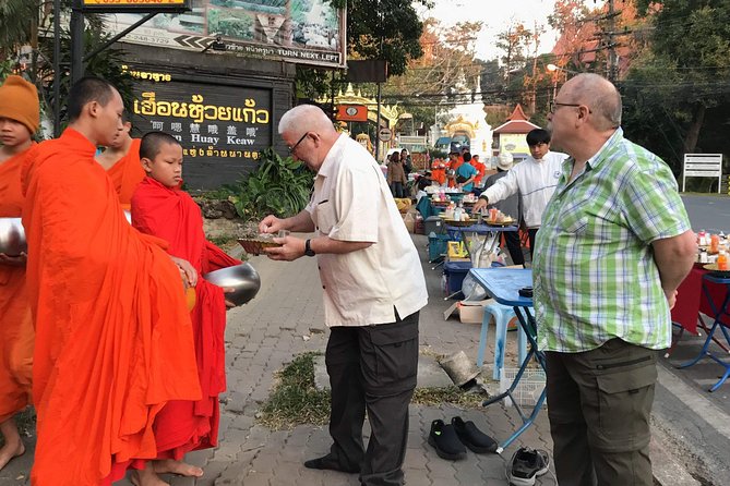 Alms and Wat Phra That Doi Suthep Private Chiang Mai Tour - The five-hour schedule and pickup