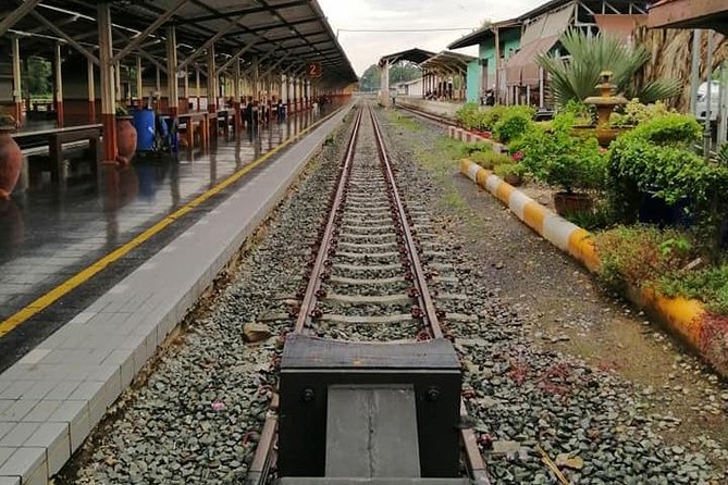 Amazing 1 day Private Tour to visit Lampang Province by train - Temples, viewpoints, nature, and a local market