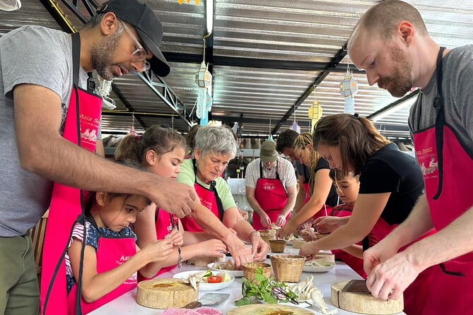 Authentic Thai Cooking Class and Farm Visit in Chiang Mai - Who should book this experience?