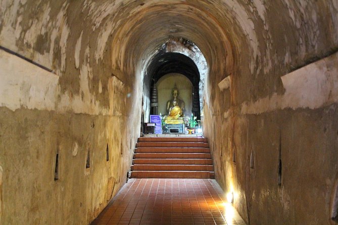 Best seller!! Amazing Night tour, Doi Suthep + Wat umong - Top Must visit! - How much guide service should you expect?