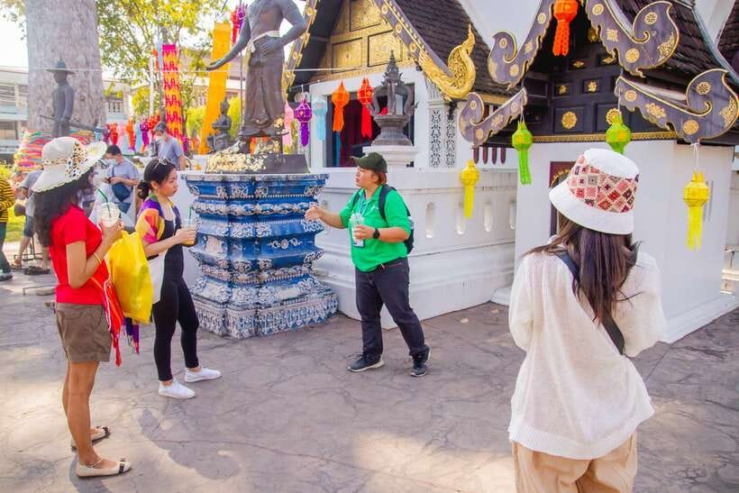 Chiang Mai: 3 Hour Old City and Temples Guided Walking Tour - Should you book it?