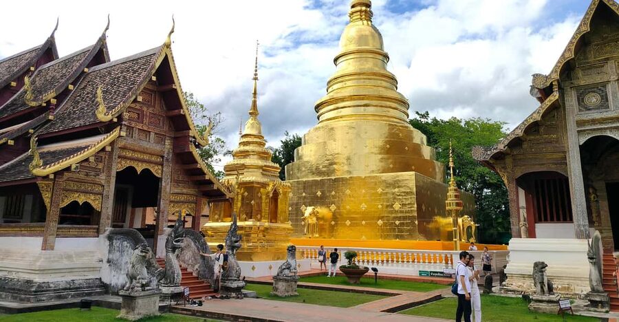 Chiang Mai: Chiang Mai Old City Twilight Walking Tour - Starting at Wat Phra Singh