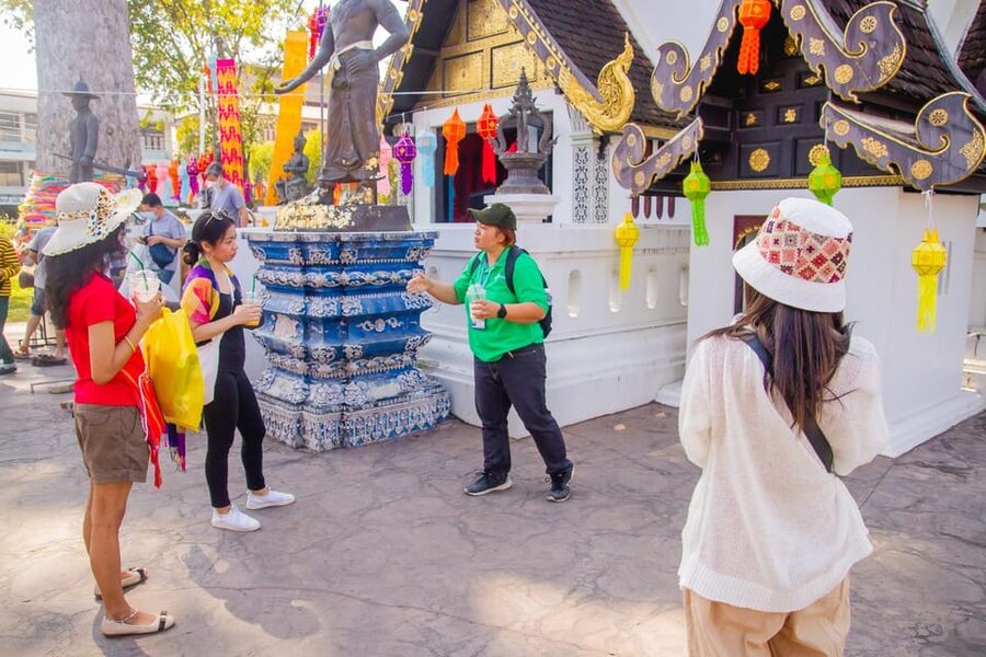 Chiang Mai: Chiang Mai Old City Twilight Walking Tour - Practical clothing and packing advice