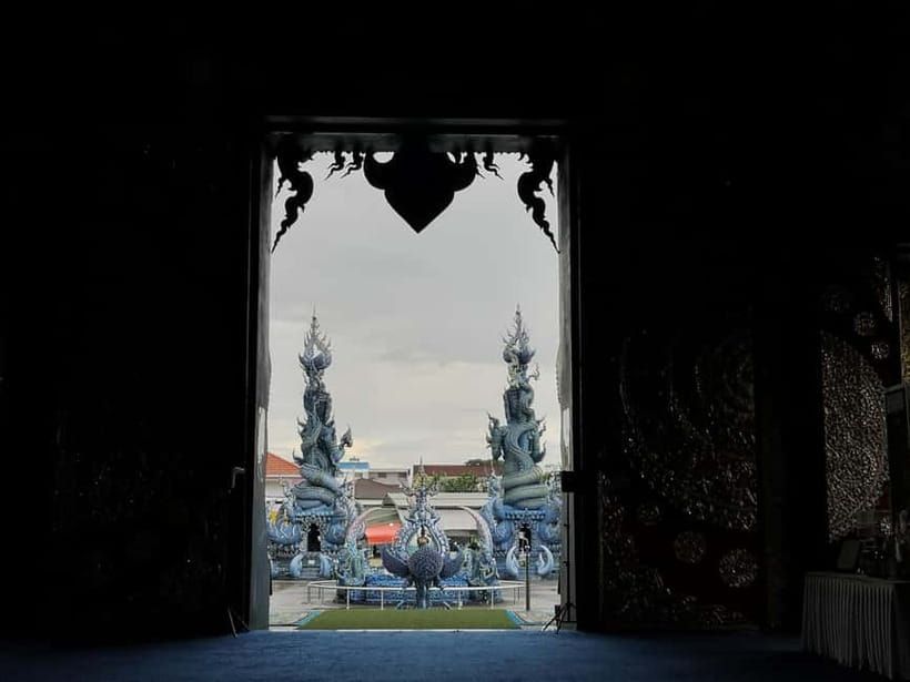 Chiang Mai: Chiang Rai Temples and Long-Neck Karen Village - Wat Rong Suea Ten, the Blue Temple