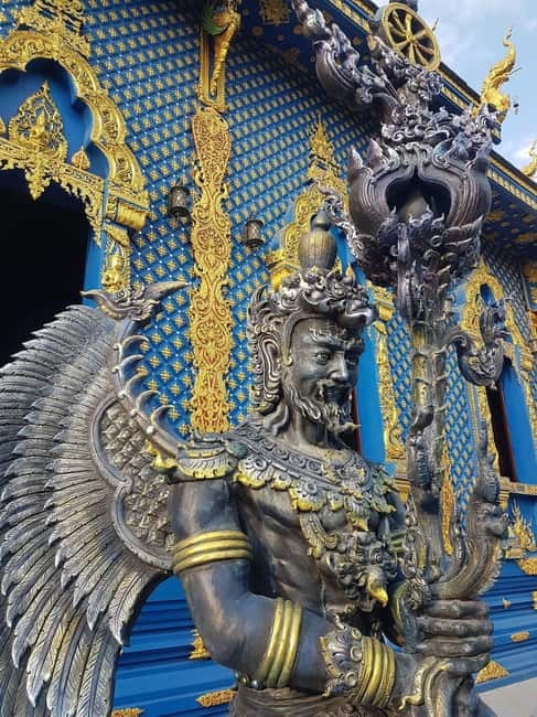 Chiang Mai: Chiang Rai Temples and Long-Neck Karen Village - Visiting the Long-Neck Karen village respectfully