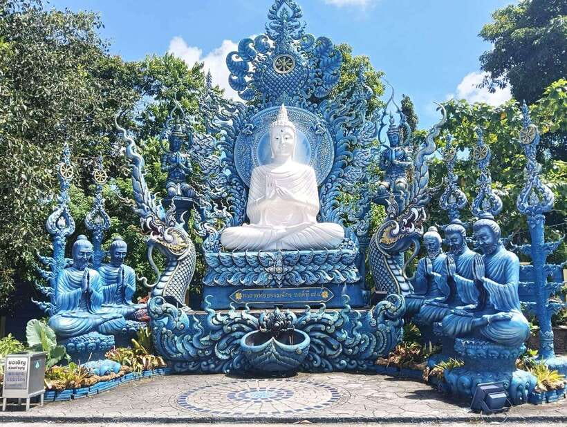 Chiang Mai: Chiang Rai Temples Day Trip with Lalita Cafe - A long road to Chiang Rai’s White Temple