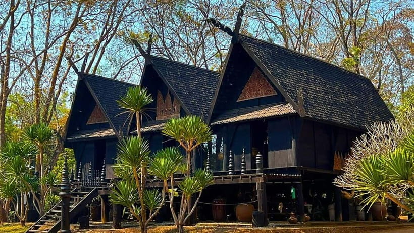 Chiang Mai: Chiang Rai Temples, Golden Triangle & Boat Tour - The 7 a.m. departure and the road north
