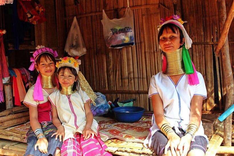 Chiang Mai: Chiang Rai Temples, Karen Tribe and Hot Springs - The Karen long-neck village and the question of respectful tourism