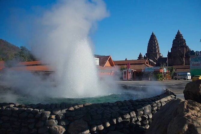 Chiang Mai - Chiang Rai Temples, Long Neck Karen, Golden Triangle - The Golden Triangle and Mekong boat ride