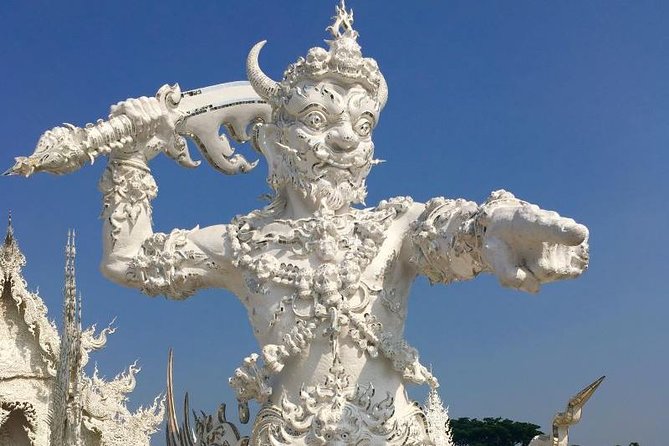 Chiang Mai-Chiang Rai:White-Black-Blue Temple-Golden Triangle-Keren-Boat Trip - The Golden Triangle explains the long northern detour