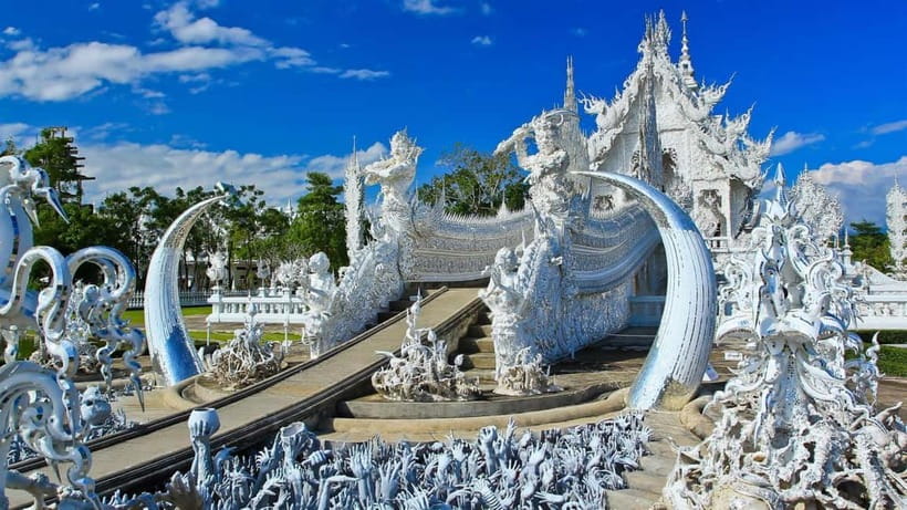 Chiang Mai: Chiang Rai White, Blue & Black Temples Day Tour - Mae Khachan hot springs: a short roadside pause