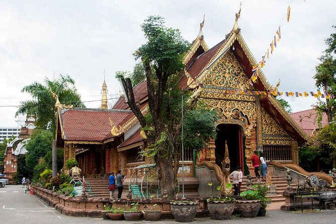 Chiang Mai City Life Style (Half day, No lunch) - Finishing at Wat Phra Singh
