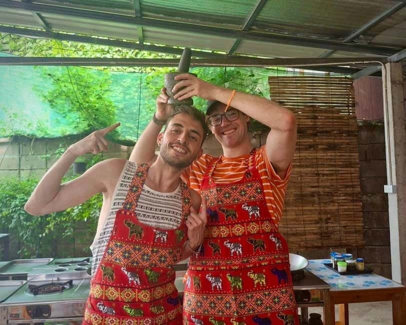 Chiang Mai: Cooking Class, Market & Thai Herbs Garden Tour - Who should book this experience