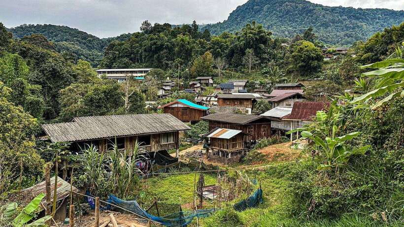 Chiang Mai: Doi Inthanon National Park and Pha Dok Siew Trek - The early ride and the coffee stop