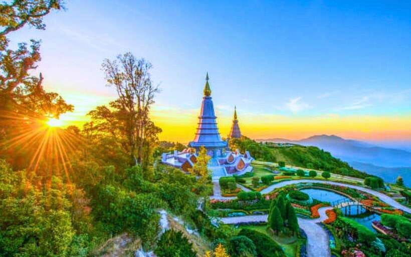 Chiang Mai: Doi Inthanon National Park Sightseeing Only - Twin Pagodas and the best wide views