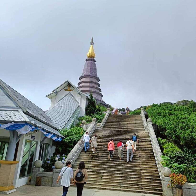 Chiang Mai: Doi Inthanon National Park & Waterfall Day Tour - Lunch and the Hmong Market