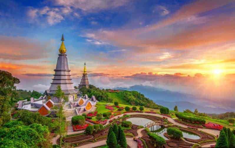 Chiang Mai: Doi Inthanon Park and Pha Dok Siew Hike Day Trip - The early van ride and what to expect