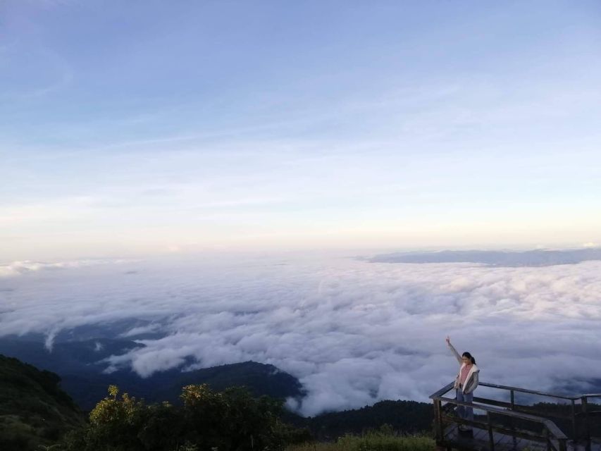 Chiang Mai: Doi Inthanon Park Day Trip with Kiw Mae Pan Hike - The early drive from Chiang Mai