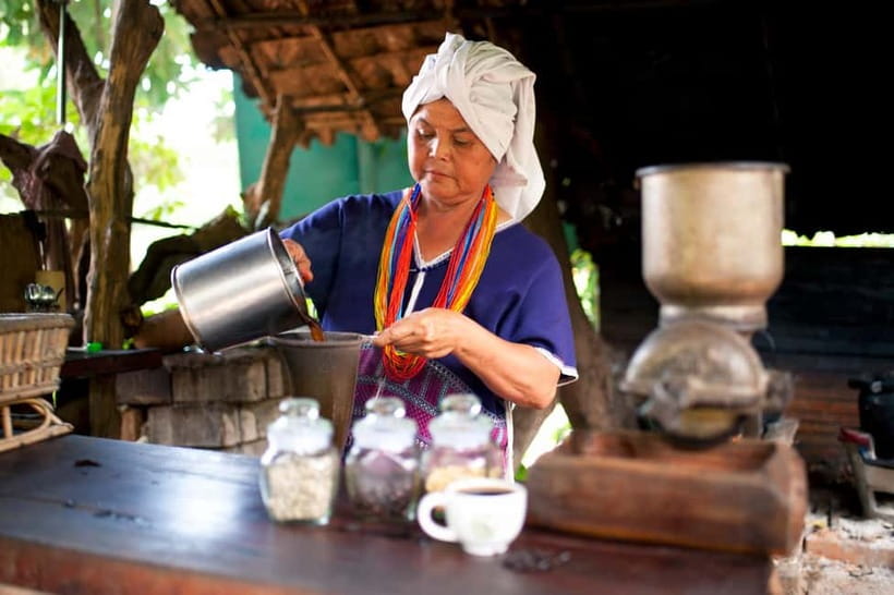 Chiang Mai Doi Inthanon Park Waterfall Pure Sightseeing Tour - Hmong produce and the hill-tribe market