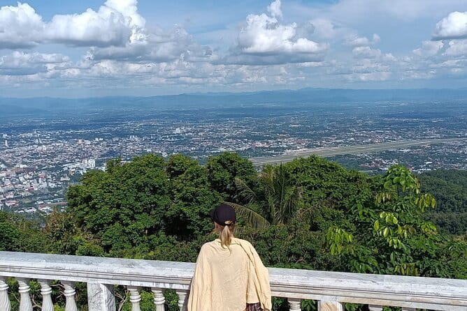 Chiang Mai Doi Suthep Temple and Wat Pha Lat Hike - Why this temple combination works so well