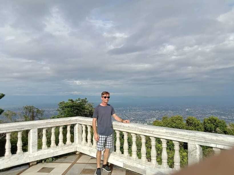 Chiang Mai - Doi Suthep Temple & Wat Pha Lat Hike - Who should book this experience?