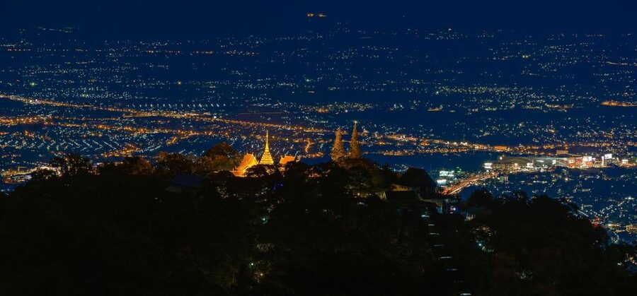 Chiang Mai: Doi Suthep & Wat Umong Twilight Tour with Pickup - Wat Umong, tunnels and Lanna art in the forest