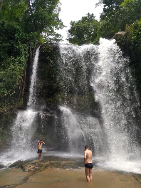 Chiang Mai: Elephant Sanctuary & Jungle Trek w/ Waterfall - What guides add to the day