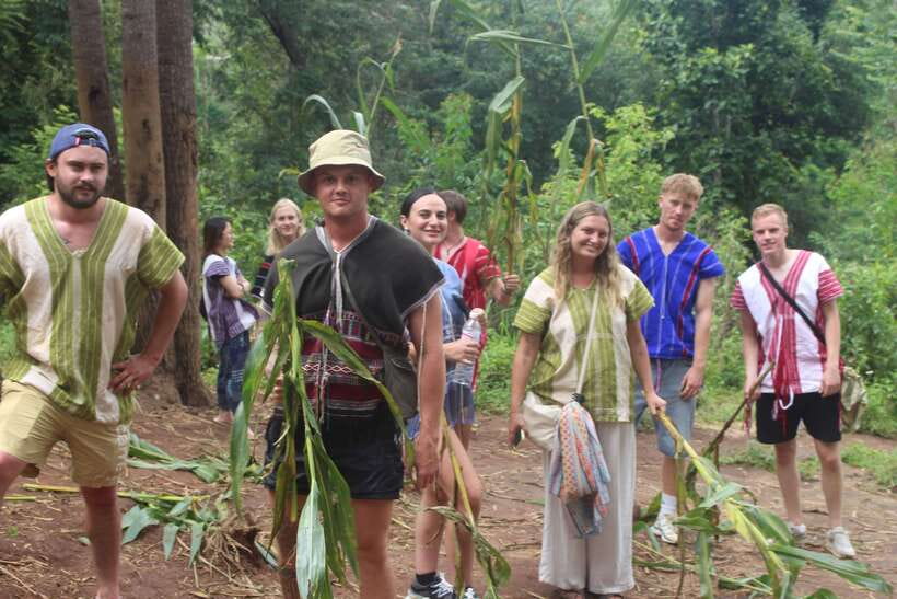 CHIANG MAI ELEPHANT VILLAGE SANCTUARY JUNGLE ADVENTURE - Meeting elephants on their own terms