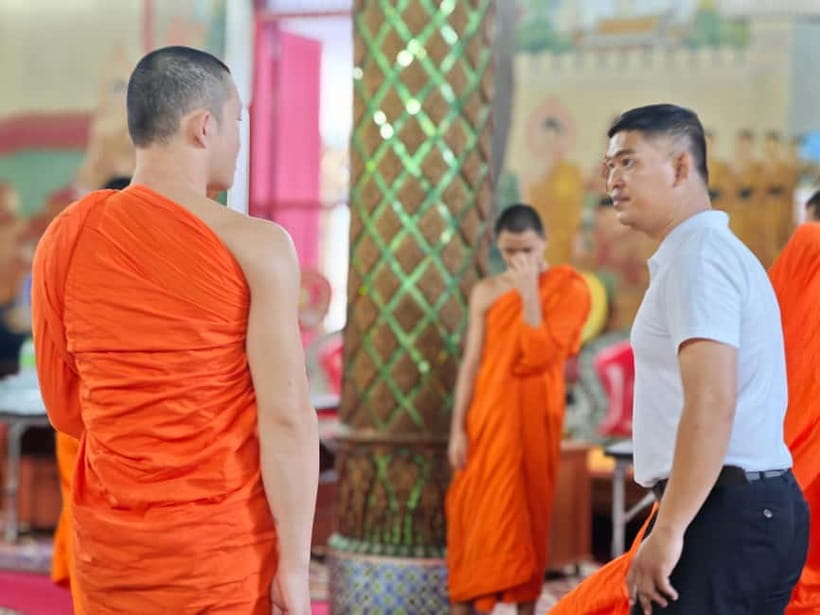 Chiang Mai: Evening Chanting & Meditation - Metta, compassion, and everyday Buddhist ideas