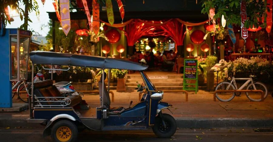 Chiang Mai: Evening Foodie Tour - Who should book this tour