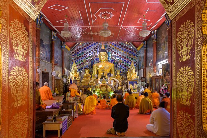 Chiang Mai: Evening Tour to Doi Suthep & Wat Pha Lat - The current renovation warning at Doi Suthep