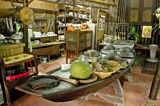 Chiang Mai Farm Life & Khao Soy Tasting on a Half-Day Boat Tour - Who should book this boat and farm outing?