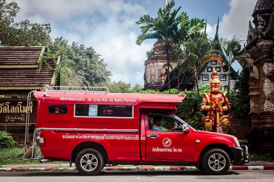 Chiang Mai: Food Tour by Songtheaw Truck with 15+ Tastings - Meeting at Wat Lok Molee