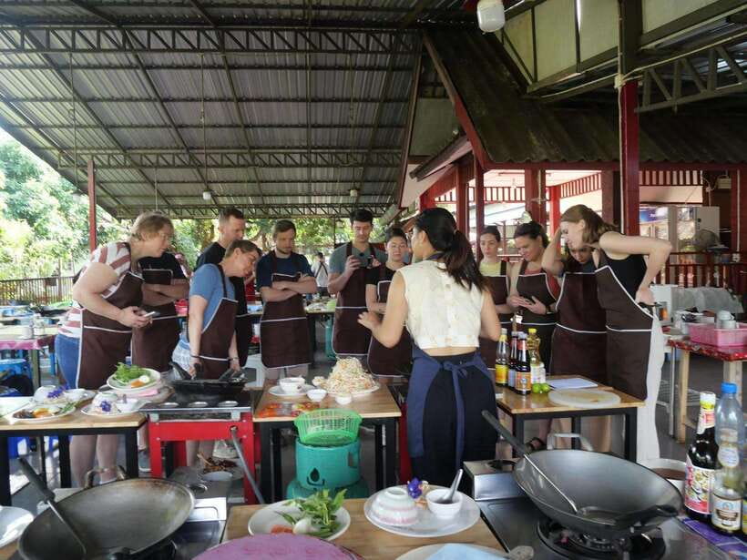 Chiang Mai: Half Day Cooking Class at Organic Farm - The instructors make the class feel personal