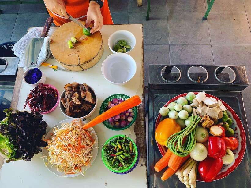 Chiang Mai: Half Day Cooking Class at Organic Farm - Who should book this Chiang Mai cooking experience