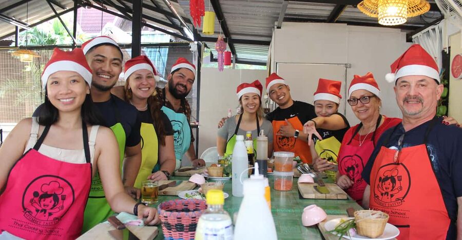 Chiang Mai: Half Day Evening Cooking Class with Market Tour - Key points to know before booking