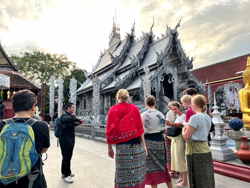 Chiang Mai: Half-Day Old Town Cycling Tour - Key points at a glance