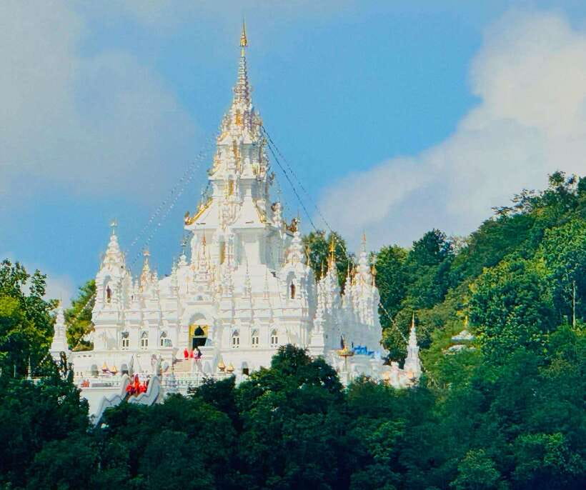 Chiang Mai:Hidden Gems: From Ancient Ruins to Serene Temples - Why this temple day feels different from Chiang Mai’s main sights