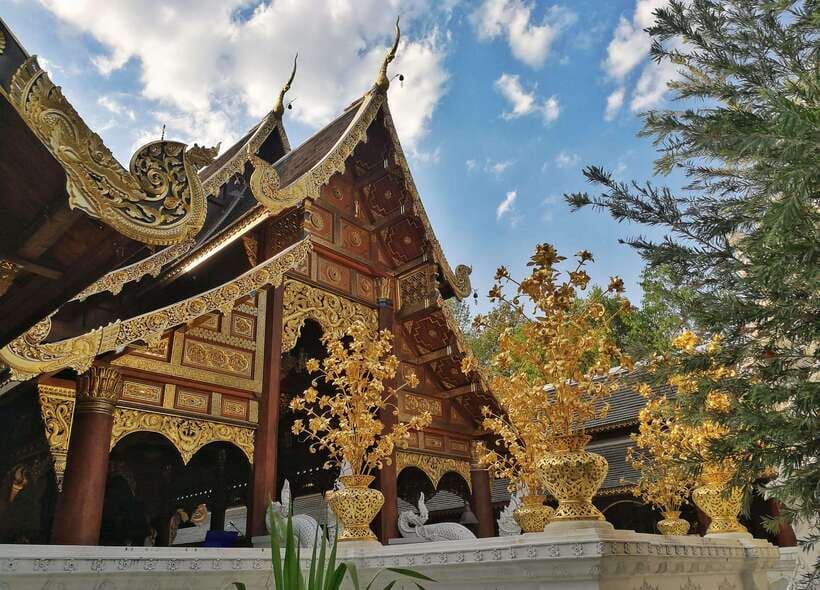 Chiang Mai:Hidden Gems: From Ancient Ruins to Serene Temples - Wat Ton Kwen and the finest woodwork of the day