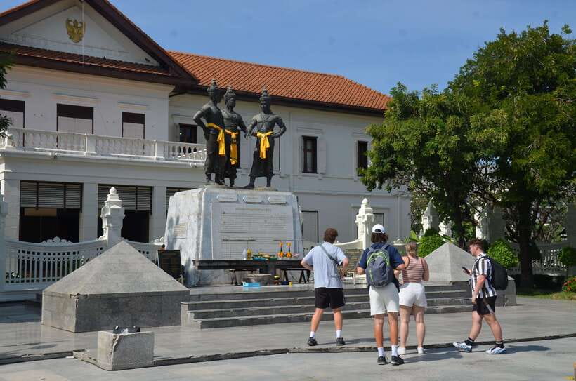 Chiang Mai: Historic Temples and City Guided Walking Tour - Wat Chedi Luang, the grand final stop
