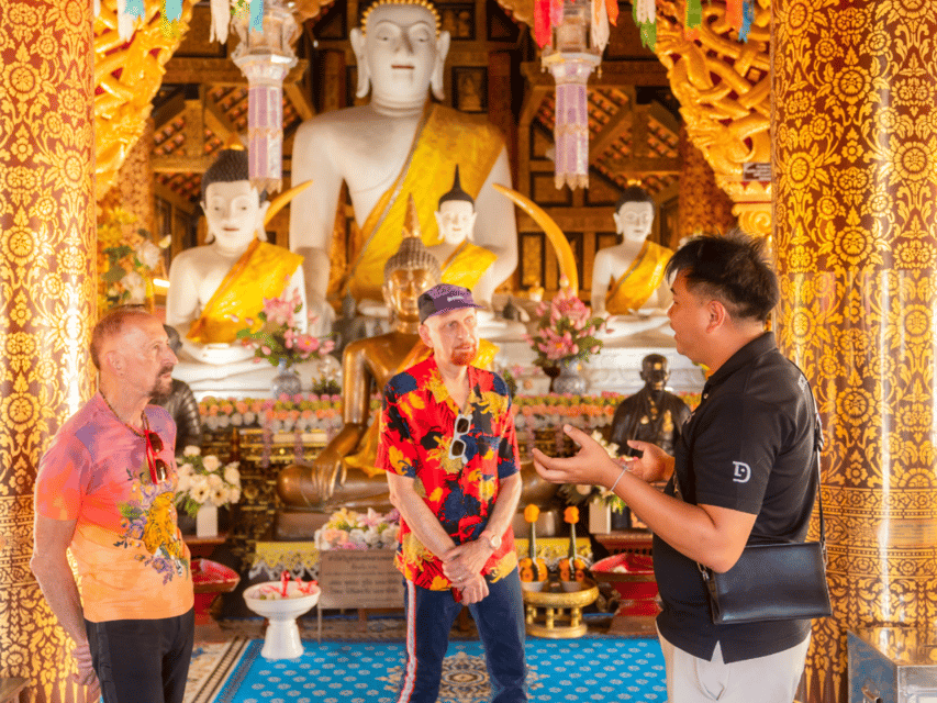 Chiang Mai: Historical and Culture Exploration Walking Tour - Wat Phra Singh and the details worth seeing