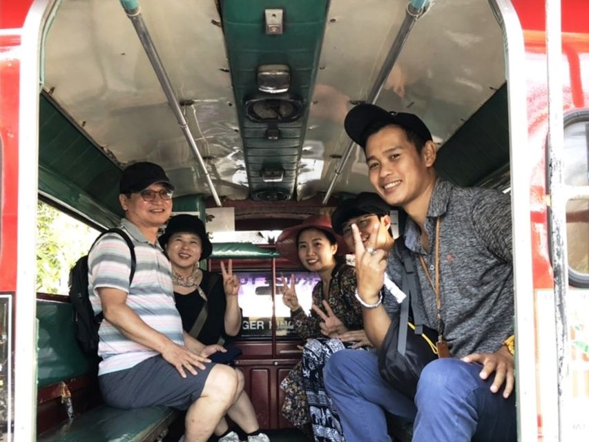 Chiang Mai: History & Mouth Watering Food Tour - Walking conditions, clothing, and timing
