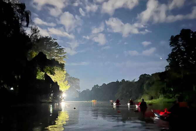 Chiang Mai: Kayak Under the Stars – 6 km to the Heart of the City - The city section: bridges, restaurants, and reflected light