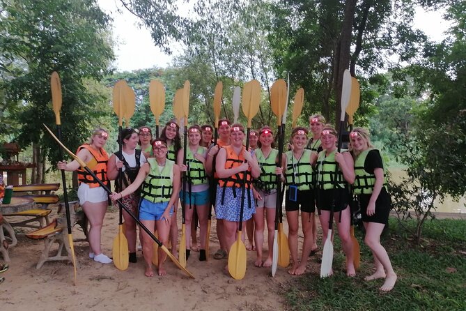 Chiang Mai: Kayak Under the Stars – 6 km to the Heart of the City - The first stretch: quiet banks and giant trees